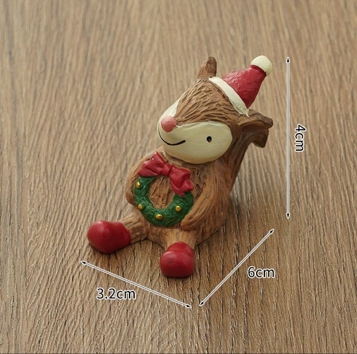 Christmas Look Up to the Sky- Cute Animal Desktop / Plants / All Purpose Knick-Knack