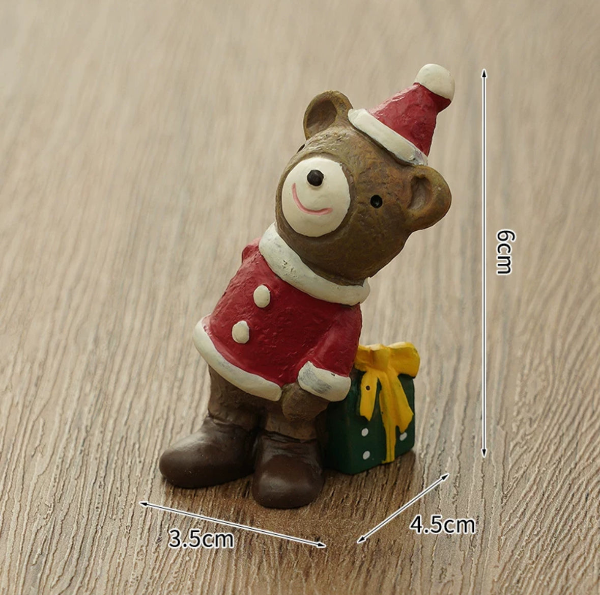 Christmas Look Up to the Sky- Cute Animal Desktop / Plants / All Purpose Knick-Knack